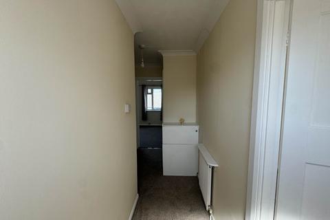 2 bedroom flat to rent, Felpham Road, Felpham