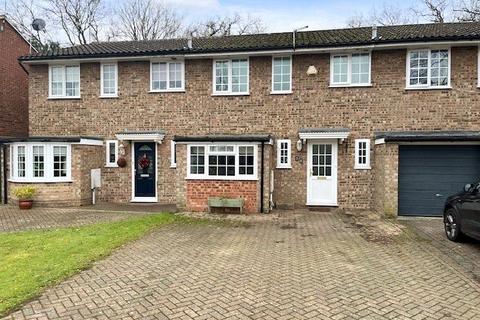 3 bedroom terraced house for sale, Denton Way, Camberley GU16