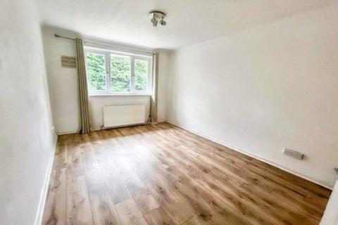 38 Denton Way, Frimley, Camberley, GU16 8UQ