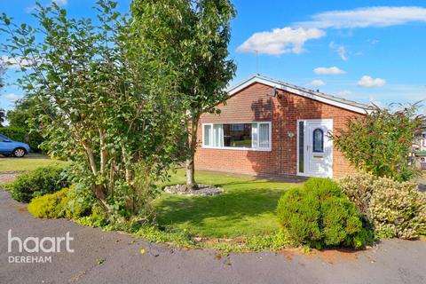 3 bedroom detached bungalow for sale, Priory Close, Sporle