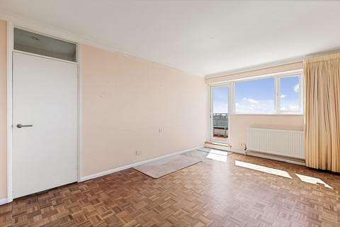 2 bedroom penthouse for sale, Earls Avenue, Folkestone, CT20