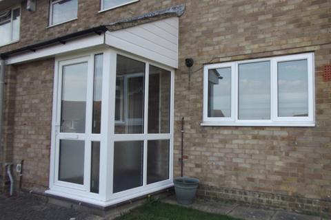 3 bedroom end of terrace house to rent, 18 Maywood Avenue, Eastbourne, BN22