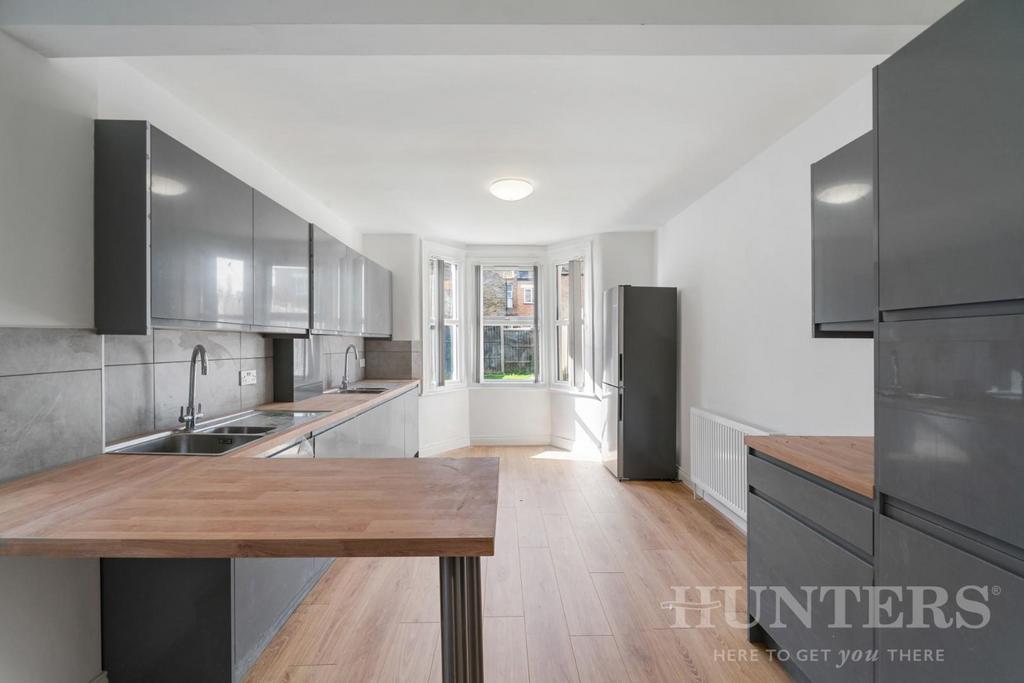 13 Ashmount Road N15 4 DD-8.jpg