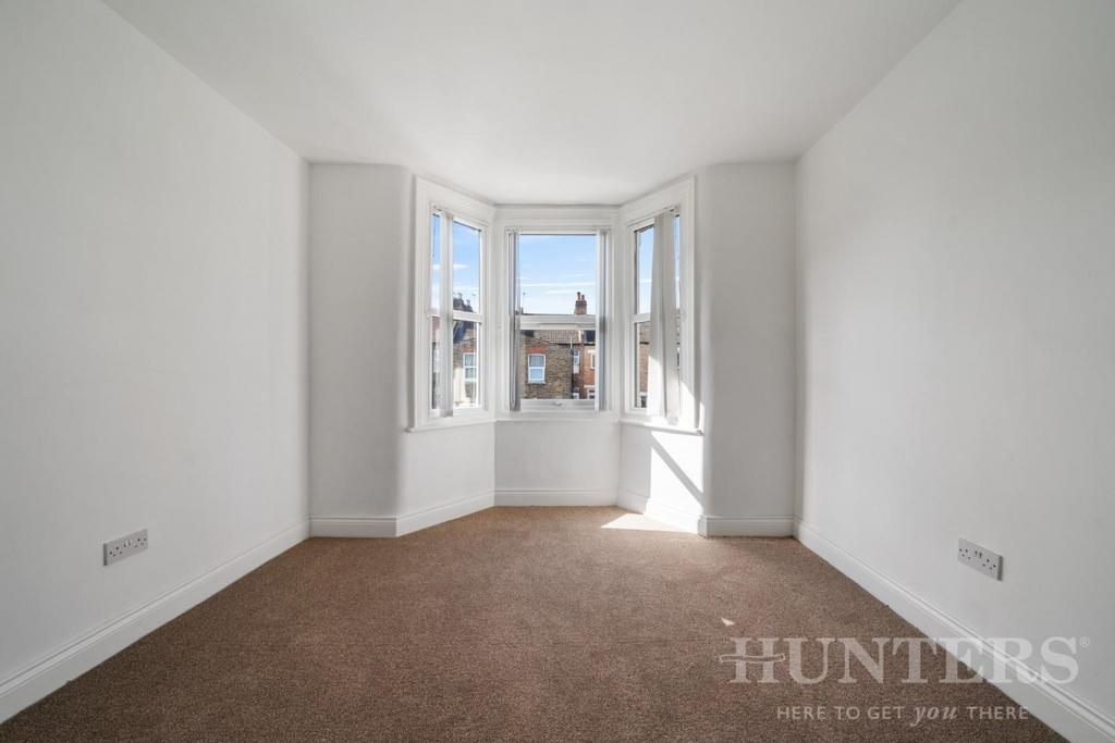 13 Ashmount Road N15 4 DD-4.jpg