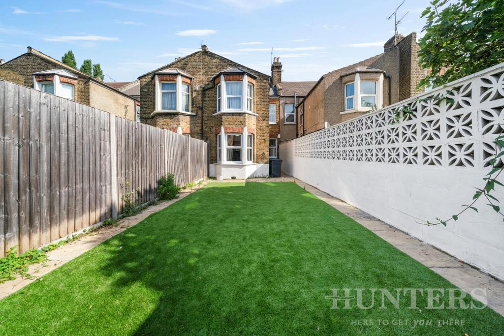 13 Ashmount Road N15 4 DD-11.jpg