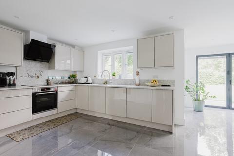 45a Chalford, Westbury, BA13 3RF