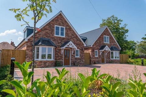 3 bedroom chalet for sale, Bournemouth Road, Charlton Marshall