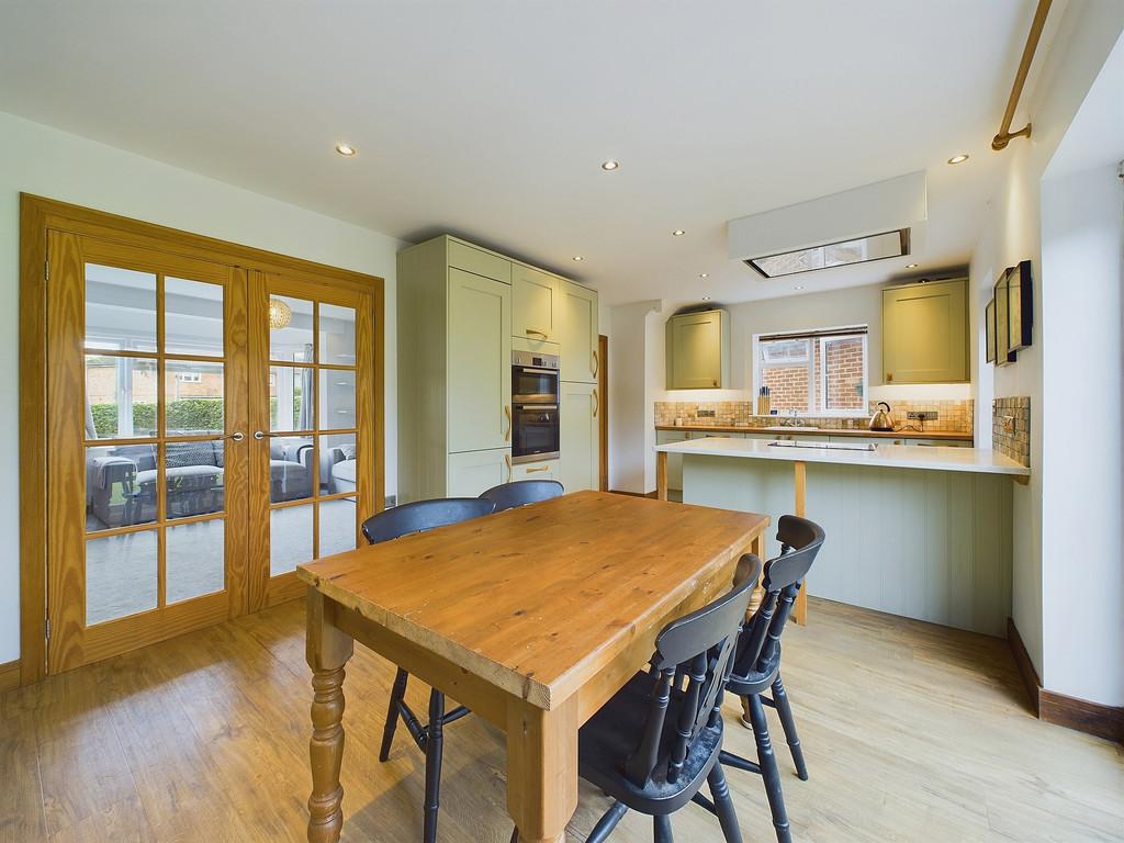 Kitchen diner
