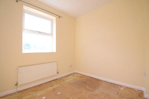 2 bedroom terraced house for sale, Crediton Close, Bedford MK40