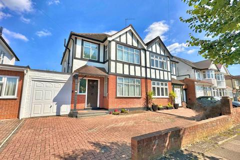 25 College Avenue, Harrow, HA3 6EY