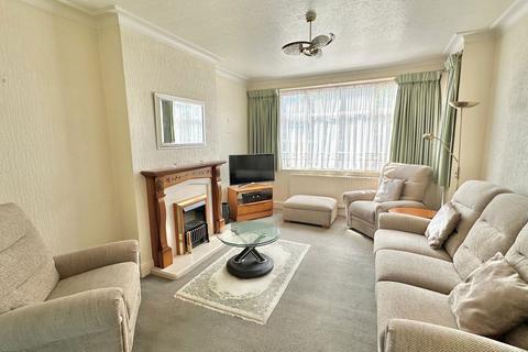 25 College Avenue, Harrow, HA3 6EY