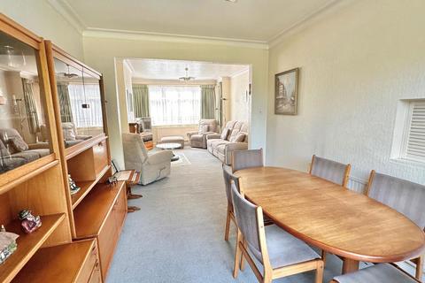 25 College Avenue, Harrow, HA3 6EY