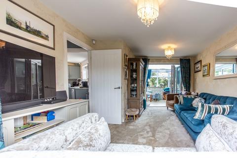 18 Bartley Crescent, Birmingham, B31 1UU