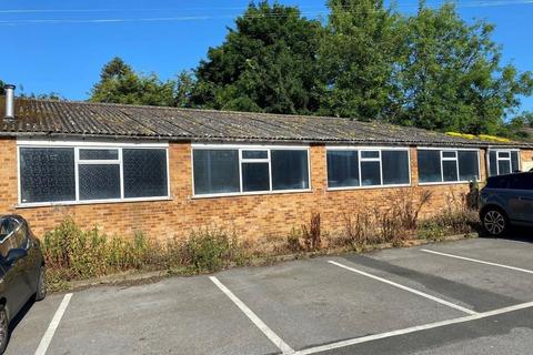 Retail property (high street) to rent, Former Kinnsway Furnishers, South Street, Bourne