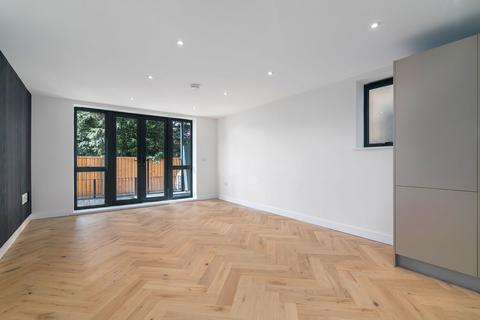 1 bedroom apartment for sale, Ealing W13