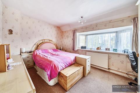 5 Windsor Drive, Ashford, TW15 3JD