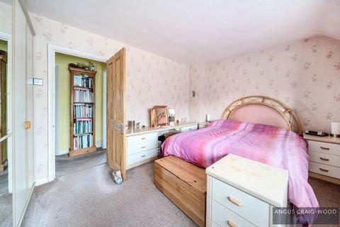 5 Windsor Drive, Ashford, TW15 3JD