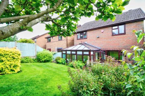 4 bedroom detached house for sale, Brentwood Drive, Stoke-on-trent ST9