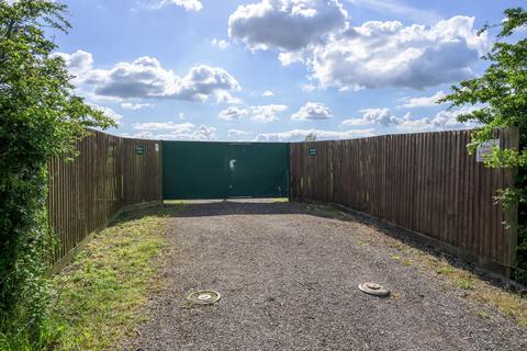 1 bedroom equestrian property for sale, Nash MK17