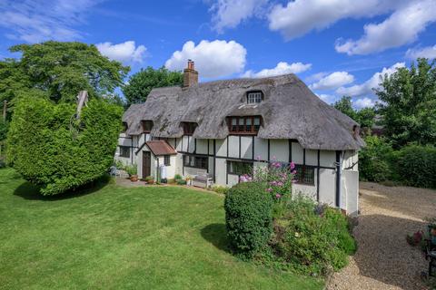 4 bedroom detached house for sale, Church Walk, Milton Keynes MK3