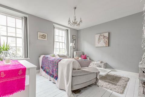 Flat 16, White House Vicarage Crescent, Battersea, London, SW11 3LJ