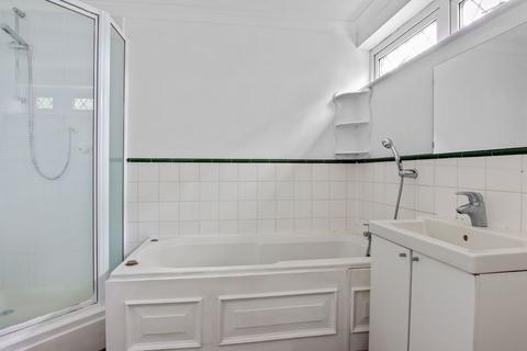 1 Deventer Crescent, London, SE22 8TJ