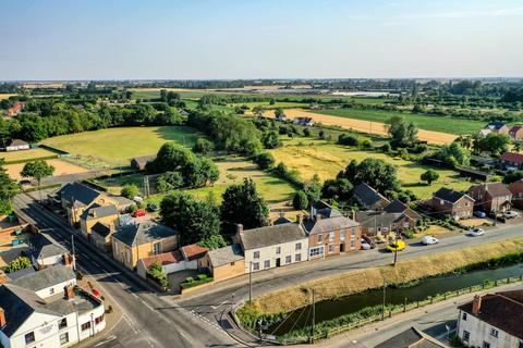 4 bedroom country house for sale, St. Peters Road, Wisbech PE14