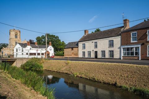 4 bedroom country house for sale, St. Peters Road, Wisbech PE14