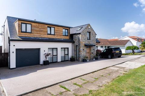 5 bedroom detached house for sale, Lynmouth Drive, Penarth, Sully