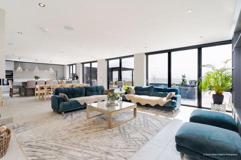 5 bedroom detached house for sale, Lynmouth Drive, Penarth, Sully