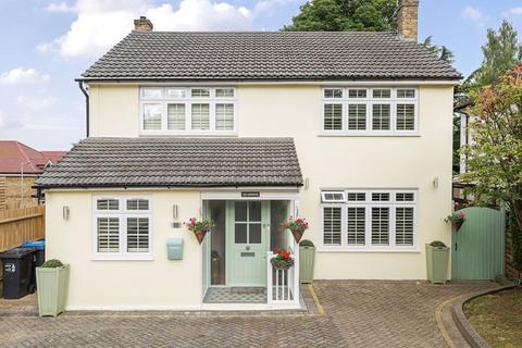 29 Cullesden Road, Kenley, CR8 5LR