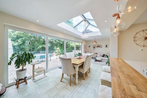 29 Cullesden Road, Kenley, CR8 5LR