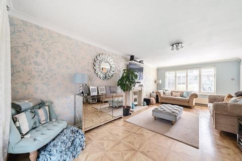 29 Cullesden Road, Kenley, CR8 5LR