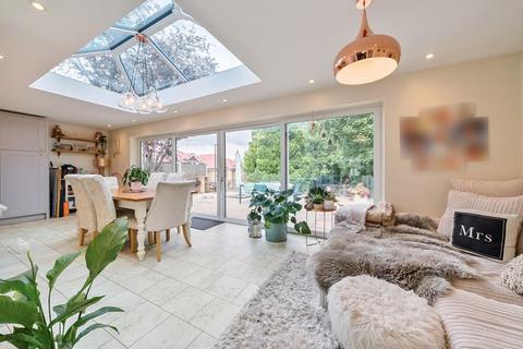 29 Cullesden Road, Kenley, CR8 5LR