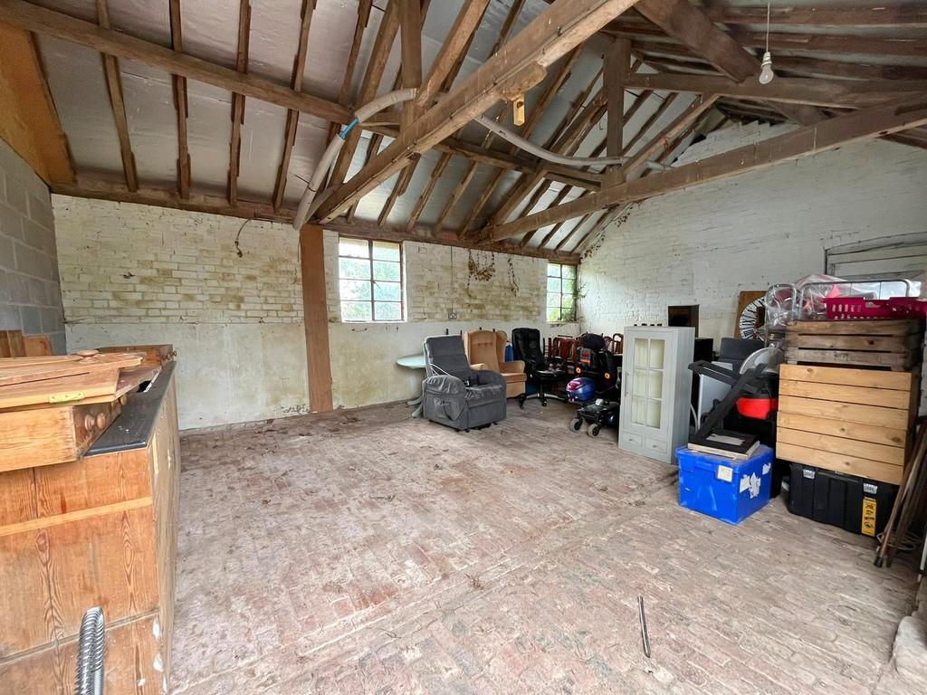 Barn 2