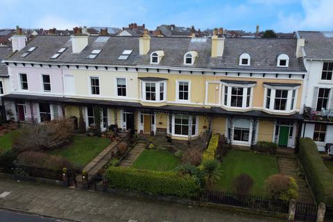 6 bedroom terraced house for sale, Marine Terrace, Liverpool L22