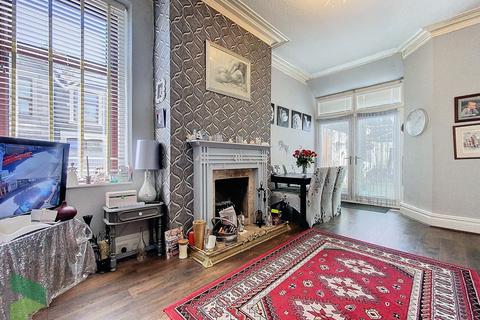 62 Blackburn Road, Darwen, BB3 1QJ
