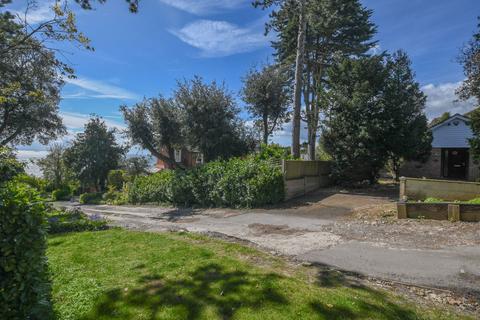 2 bedroom detached bungalow for sale, Cavanagh Road, Dover CT15