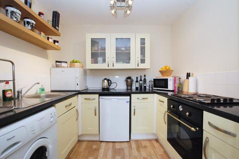 1 bedroom flat to rent, Stoke Newington High Street, Stoke Newington