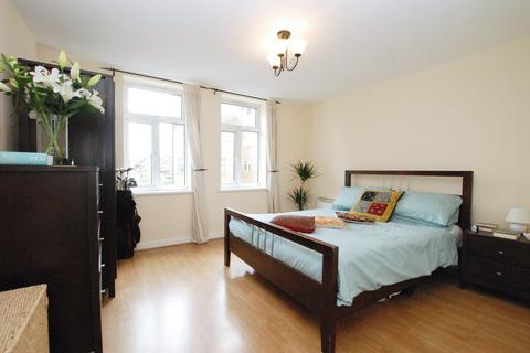 1 bedroom flat to rent, Stoke Newington High Street, Stoke Newington
