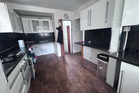 87 Clayton Road, Bradford, BD7 2LY