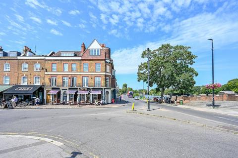 1 bedroom flat for sale, Bridge Road, East Molesey, KT8