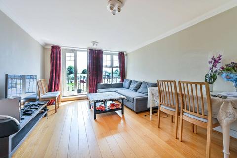 1 bedroom flat for sale, Bridge Road, East Molesey, KT8