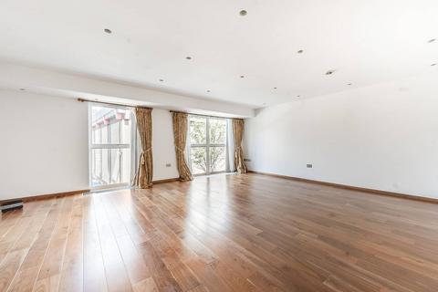 3 bedroom flat to rent, Longmoore Street, Victoria, London, SW1V