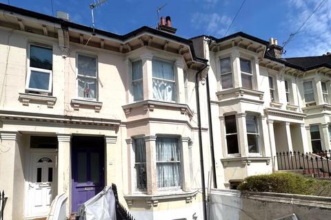 2 bedroom apartment to rent, Ditchling Rise, Brighton