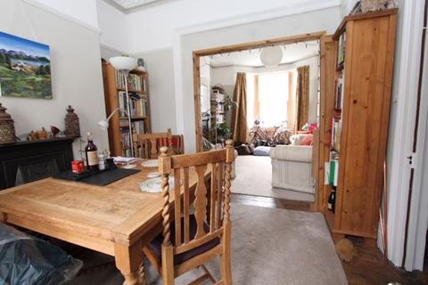 2 bedroom apartment to rent, Ditchling Rise, Brighton