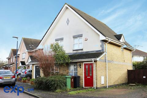 2 bedroom semi-detached house to rent, Atlantis Close, Barking IG11