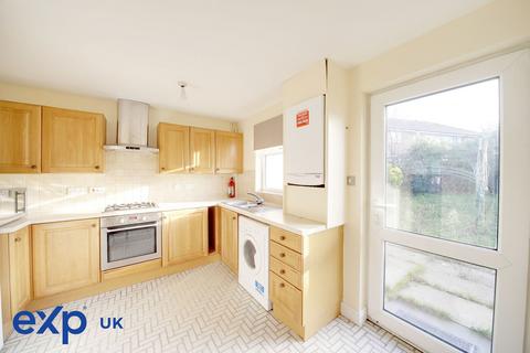 2 bedroom semi-detached house to rent, Atlantis Close, Barking IG11