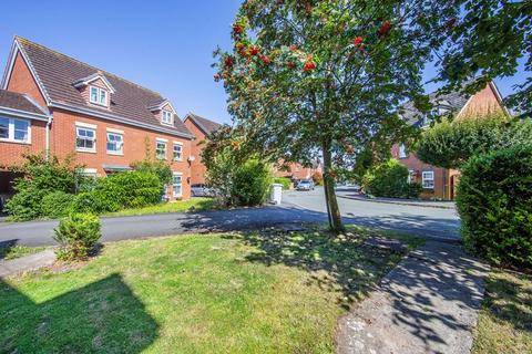 3 bedroom townhouse for sale, Clonners Field, Stapeley, Nantwich