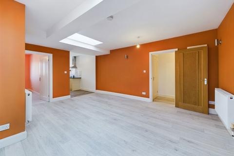 1 bedroom flat for sale, High Street, Haslemere GU27